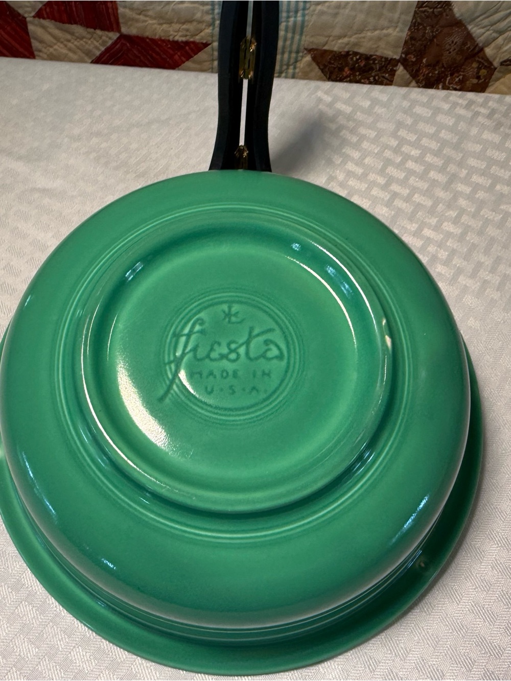 Vintage Fiestaware Serving Bowl (original green) - Picture 2 of 6